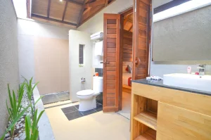 1 bedroom lagoon view bathroom