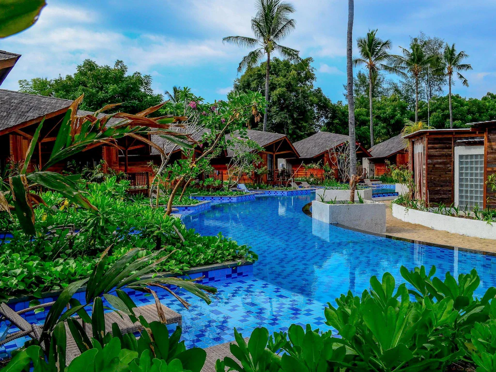 gili air lagoon resort swimming pool